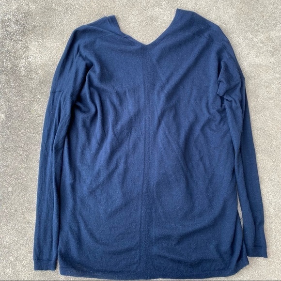 Vince V Neck Wool Cashmere Sweater - Picture 3 of 5